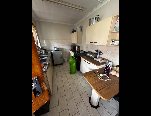 2 BEDROOM APARTMENT FOR SALE IN PELHAM